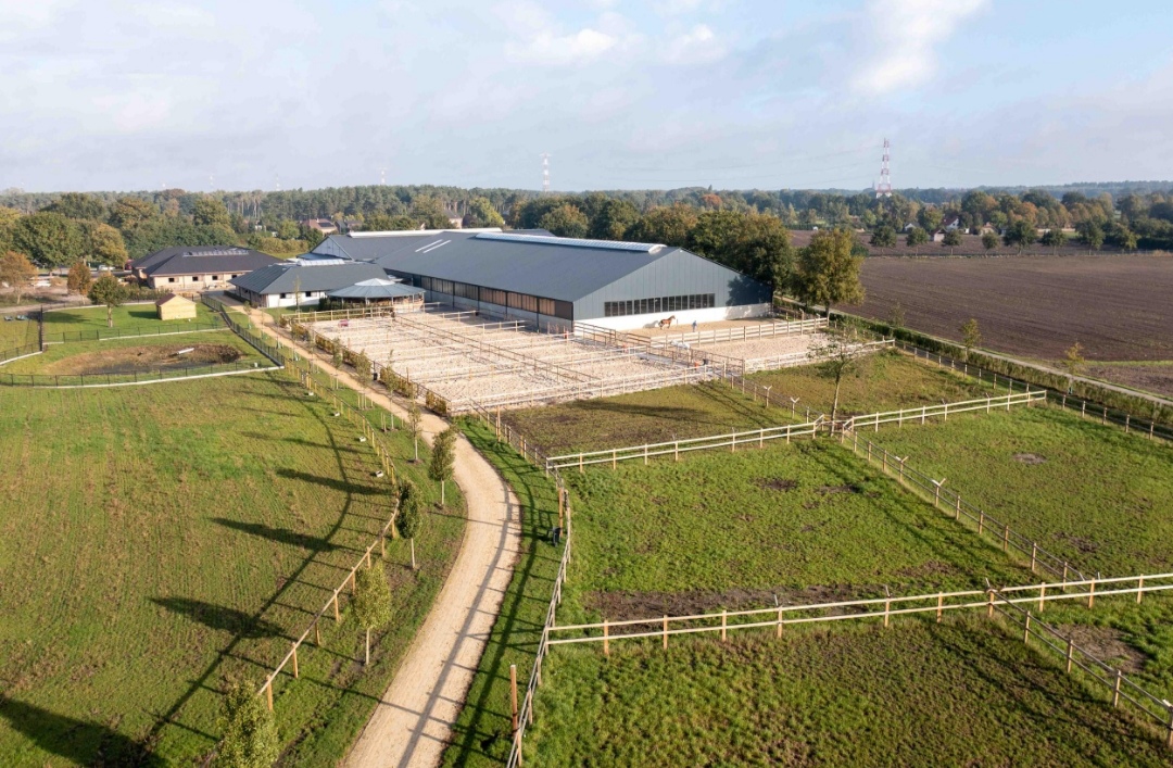 Stal De Heere Velden : box et paddocks, pension pour chevaux à Kleine-Brogel - Photo 2 sur 2