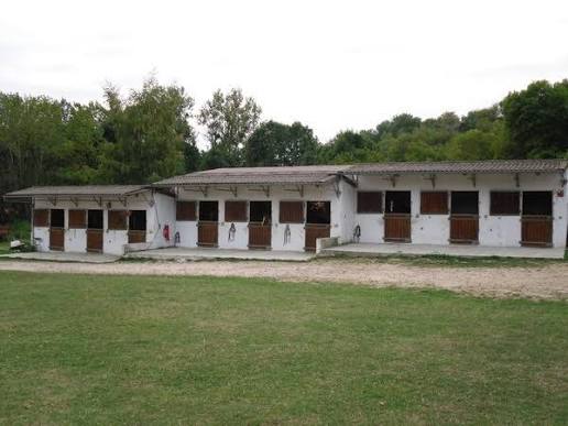 Centre equestre du Lonval : box et paddocks, pension pour chevaux à Bonneuil-en-Valois - Photo 3 sur 4