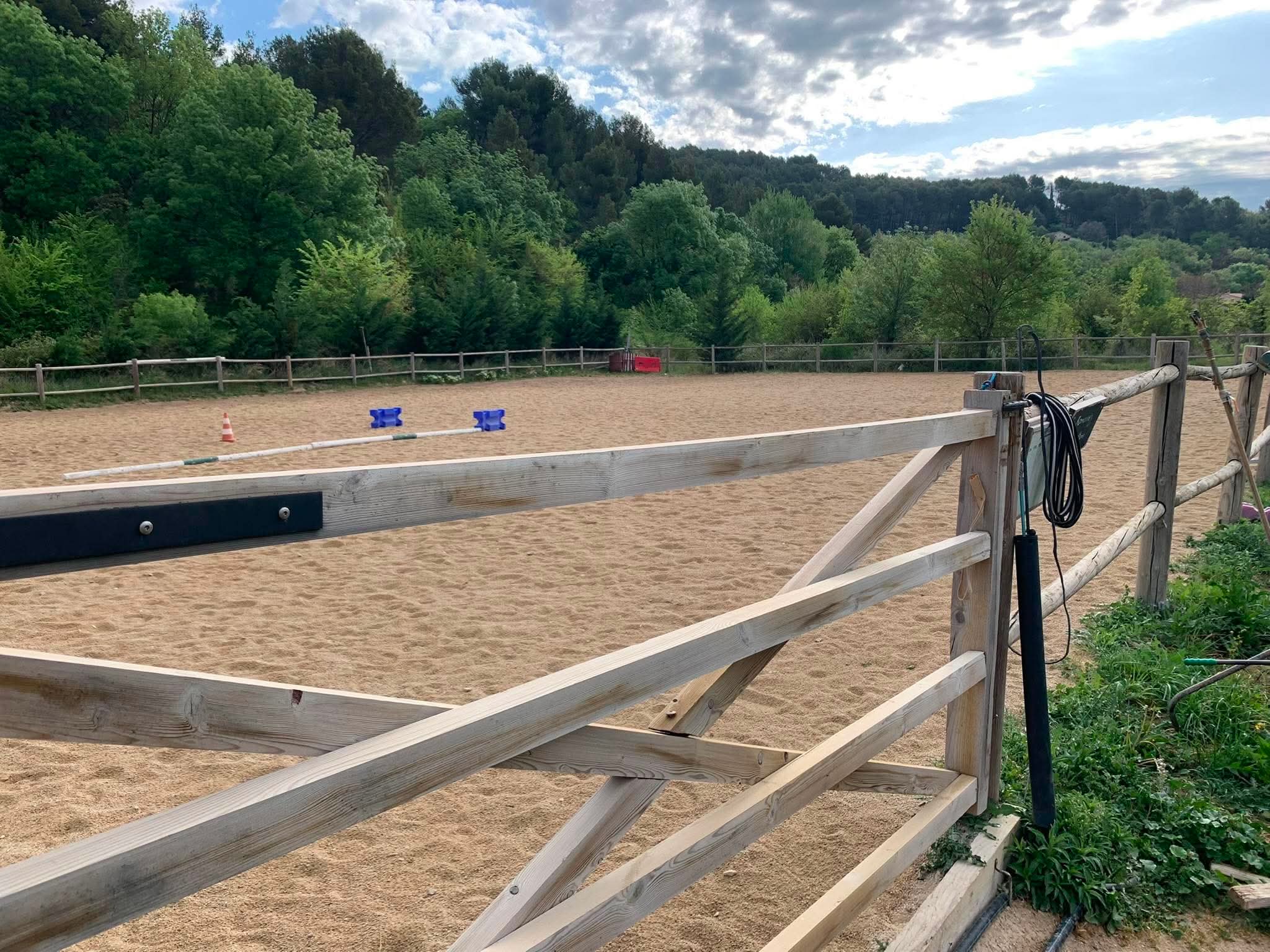 Les Ecuries de Sebo : box et paddocks, pension pour chevaux à Puyvert - Photo 2 sur 5