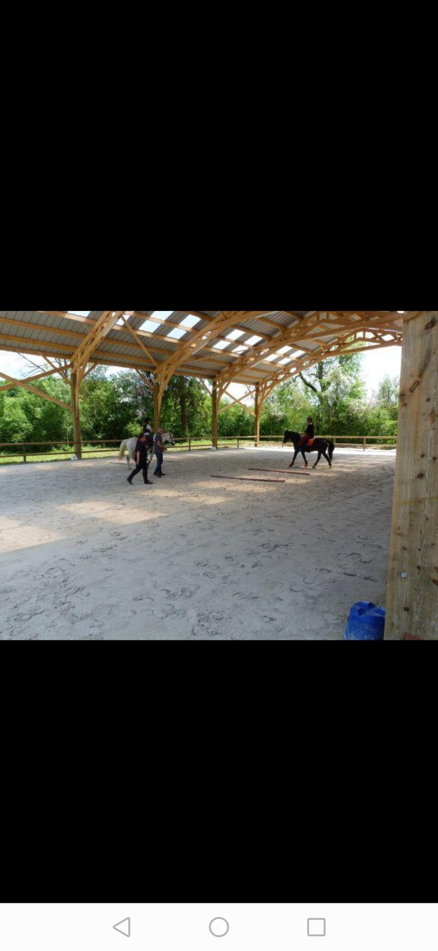 Centre Équestre de l?Orival : box et paddocks, pension pour chevaux à Les Grandes-Ventes - Photo 2 sur 4