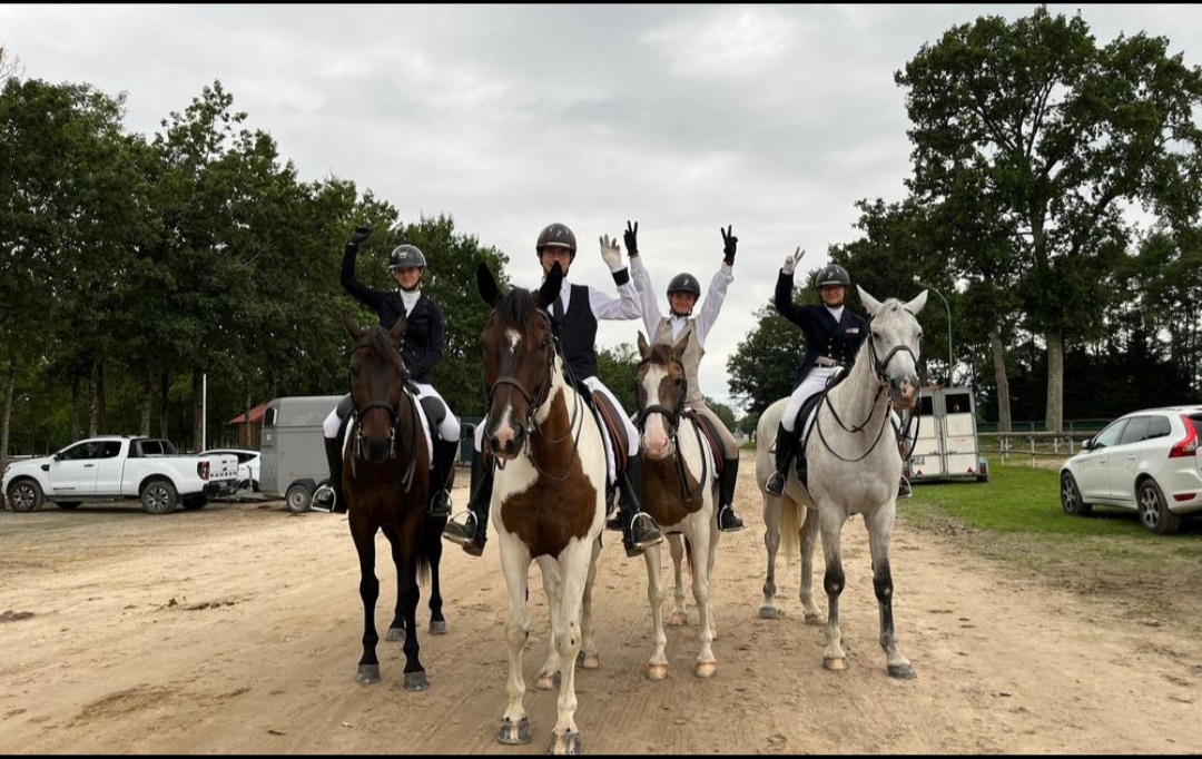 Ferme Équestre L?idalgo : box et paddocks, pension pour chevaux à Cond�on - Photo 1 sur 3