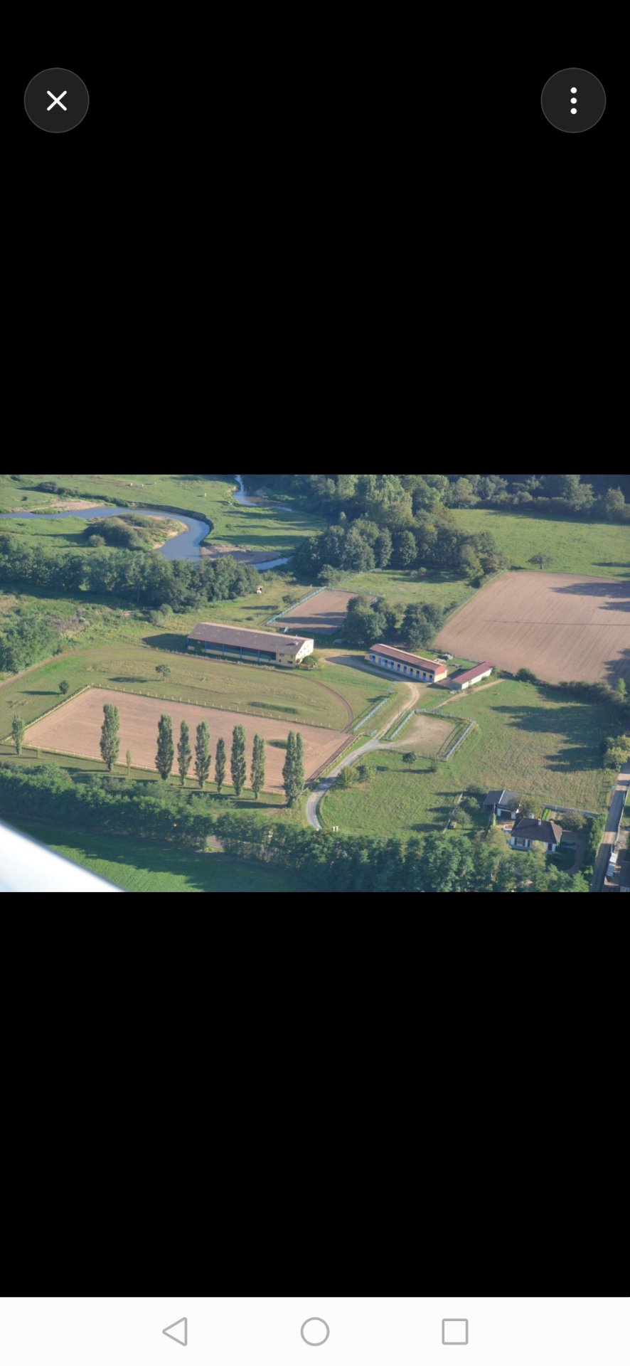 Centre équestre et Poney club Les Varennes : box et paddocks, pension pour chevaux à Digoin - Photo 1 sur 2