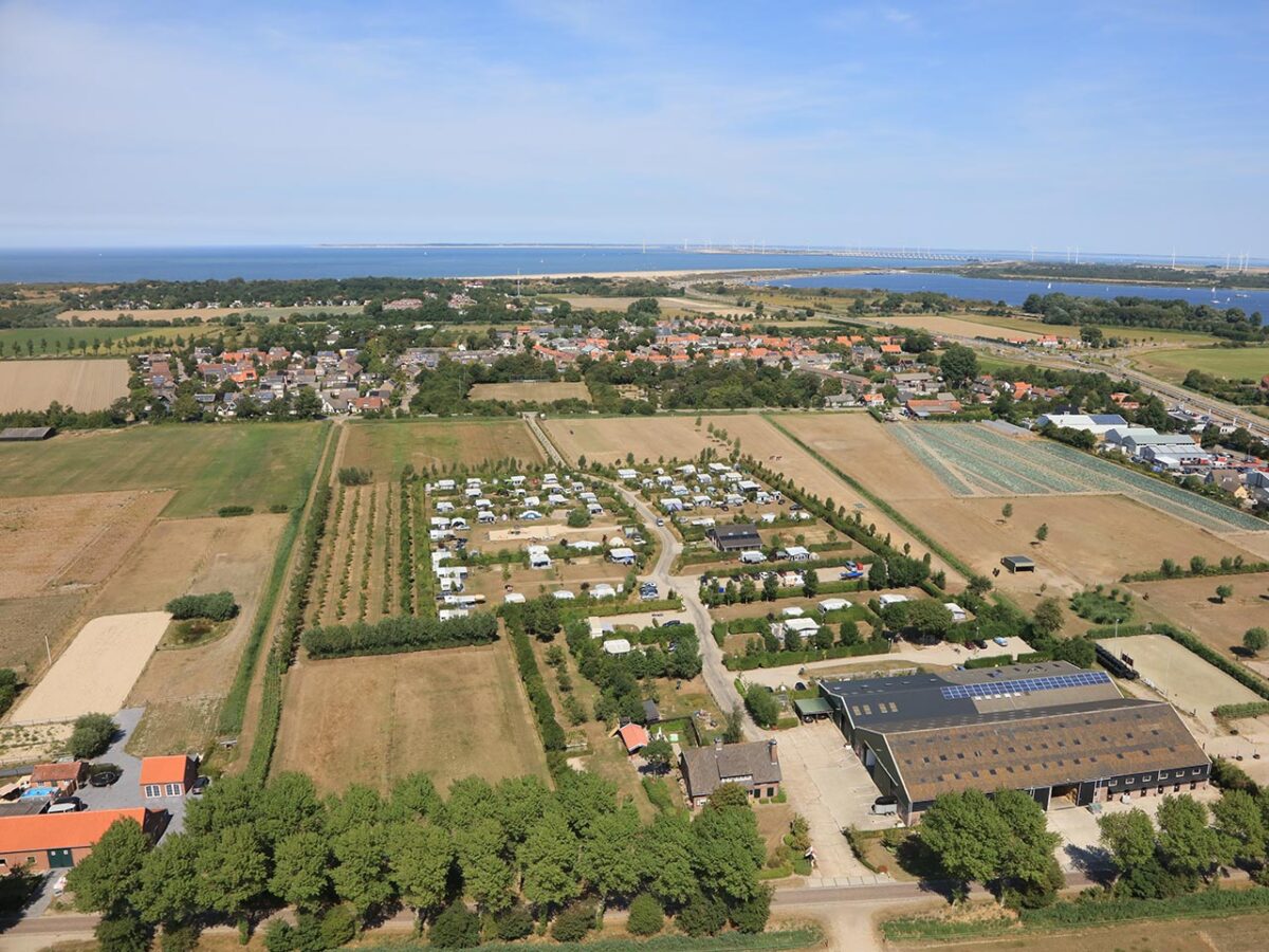 Camping Hofstede Molenzicht : box et paddocks, pension pour chevaux à Vrouwenpolder - Photo 5 sur 5