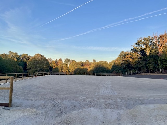 Domaine de Lescure : box et paddocks, pension pour chevaux à BROSSAC - Photo 2 sur 12