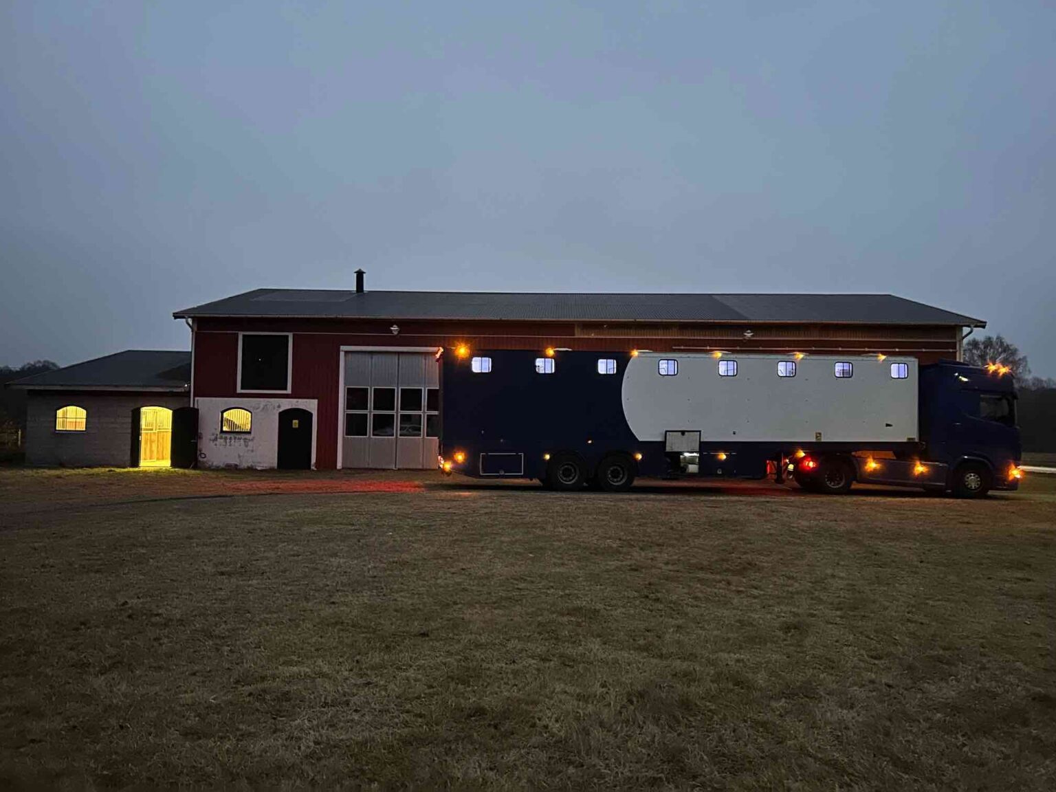 Stegeman’s Horse Hotel & Country Lodge : box et paddocks, pension pour chevaux à Ljungby - Photo 5 sur 6