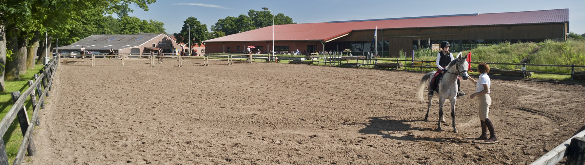 Hippisch Centrum de Achterhoek : box et paddocks, pension pour chevaux à Aalten / IJzerlo - Photo 2 sur 2
